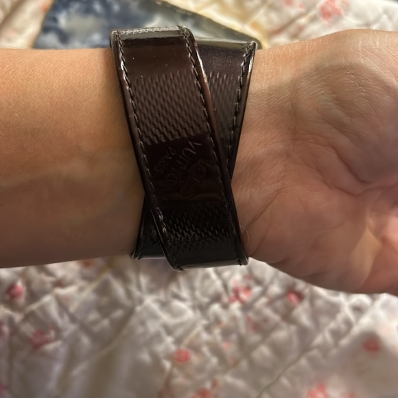 Louis Vuitton Bracelets. Can be worn separate or snapped together. Sm-Med Size. - Picture 4 of 13